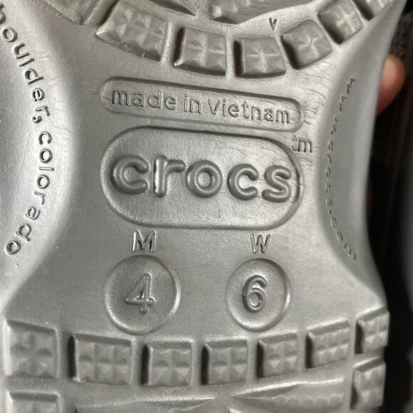 Crocs Unisex Classic Gray Clogs W 6 M 4 Slip On Shoes Waterproof Sandals Kids - Picture 9 of 9